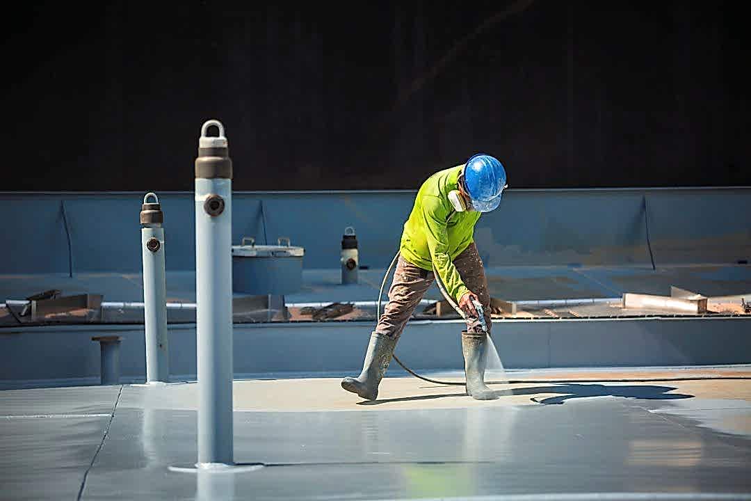 Teras yüzeyinde epoksi kaplama uygulaması ve klasik su yalıtım yöntemlerinin karşılaştırılması